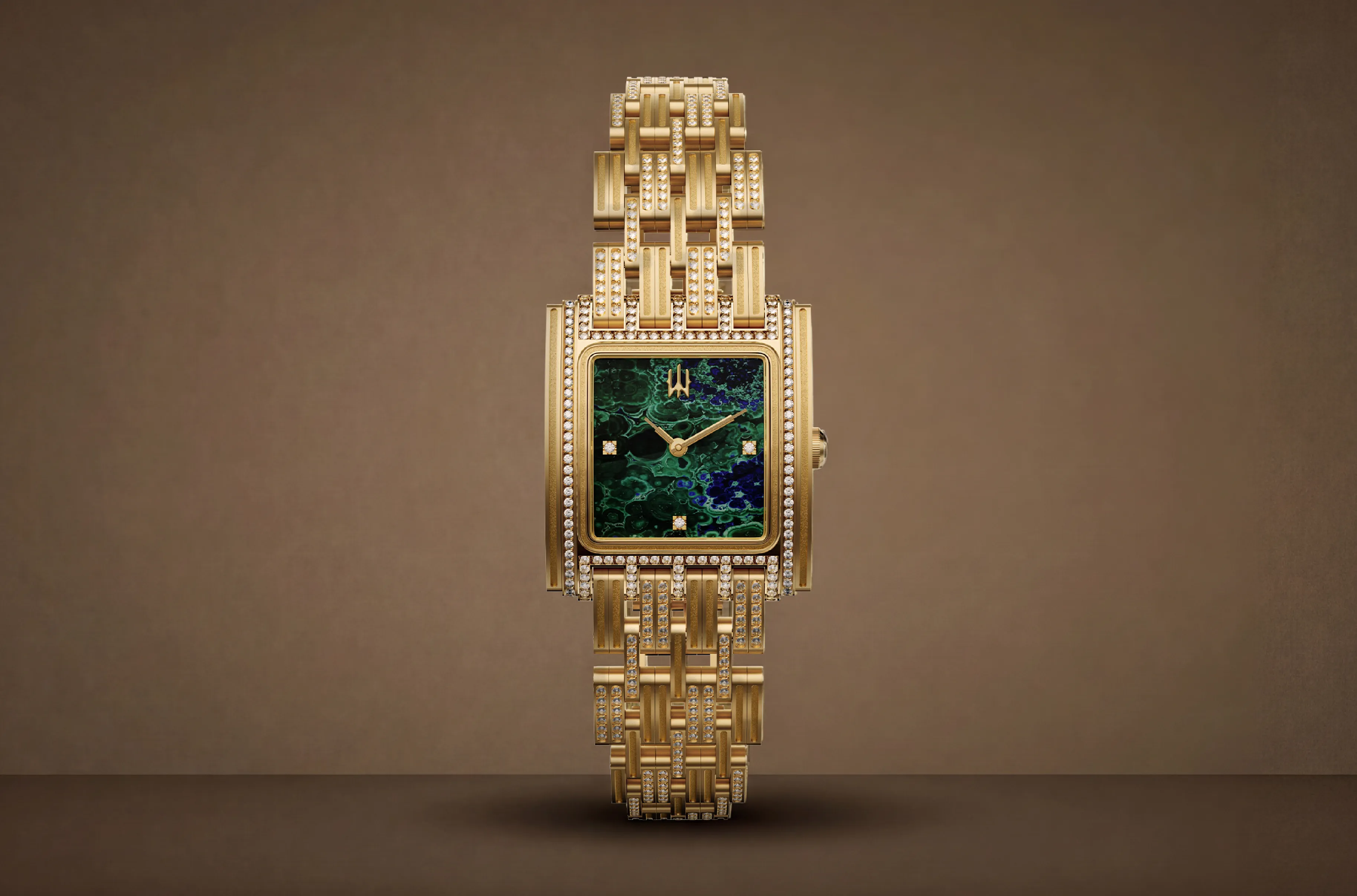 Amplifier watch detail